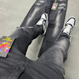 Calça jeans modelo jogador