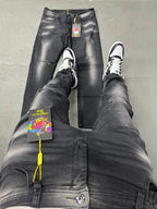 Calça jeans modelo jogador