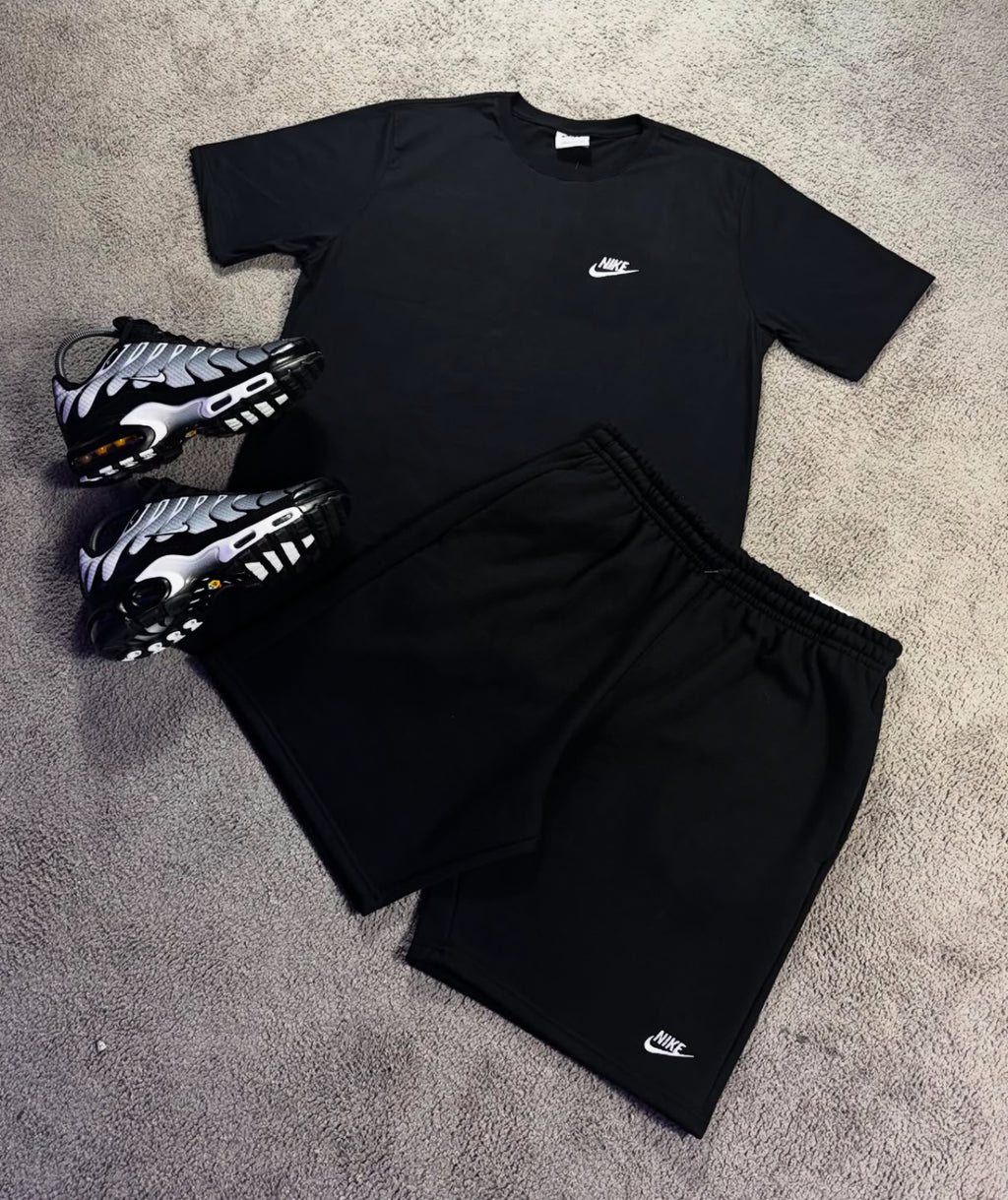 Conjunto Nike + Tênis Air Max plus TN