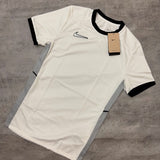 Camisa Nike DRI-FIT 2025
