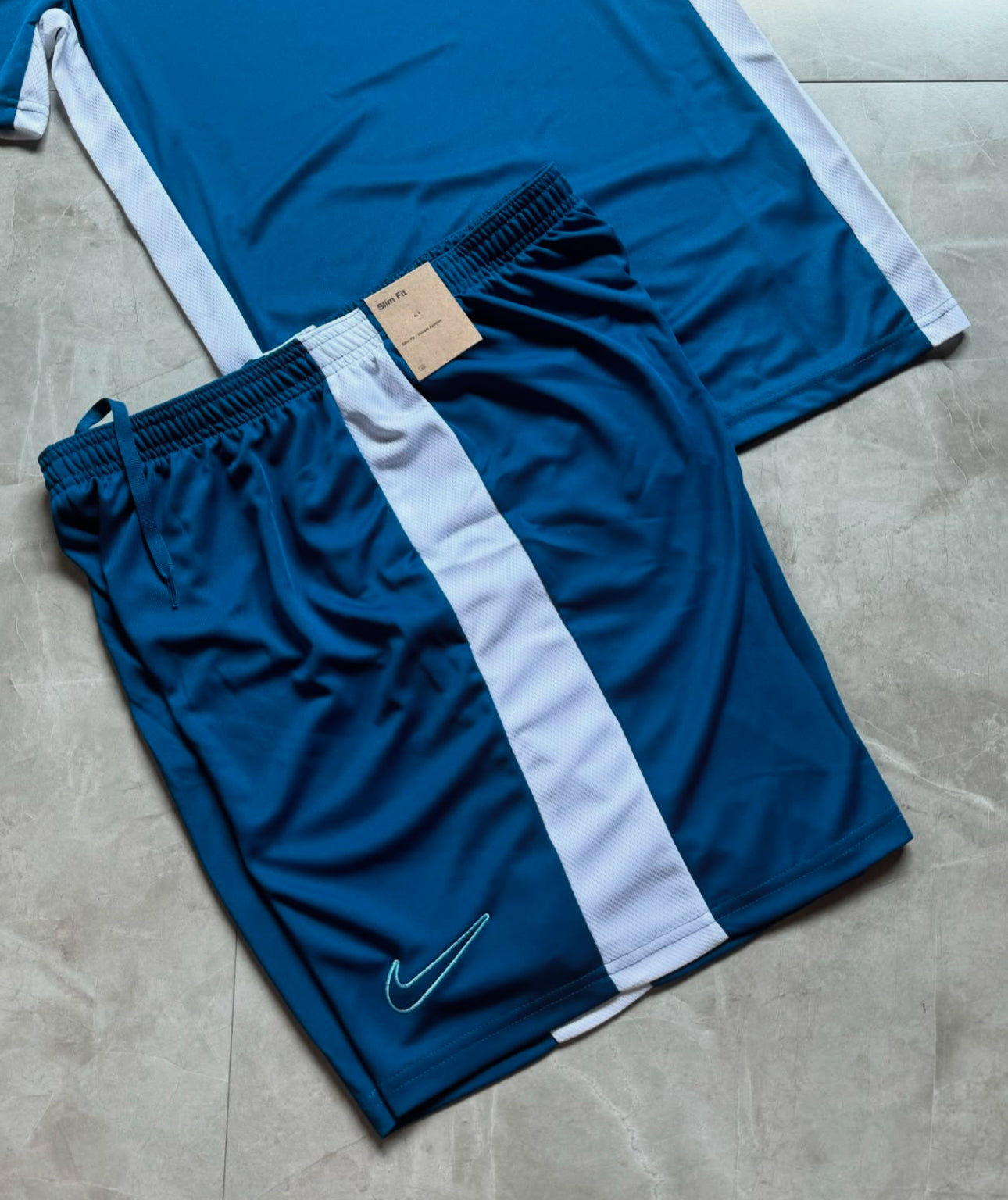 Conjunto Nike DRI-FIT Academy