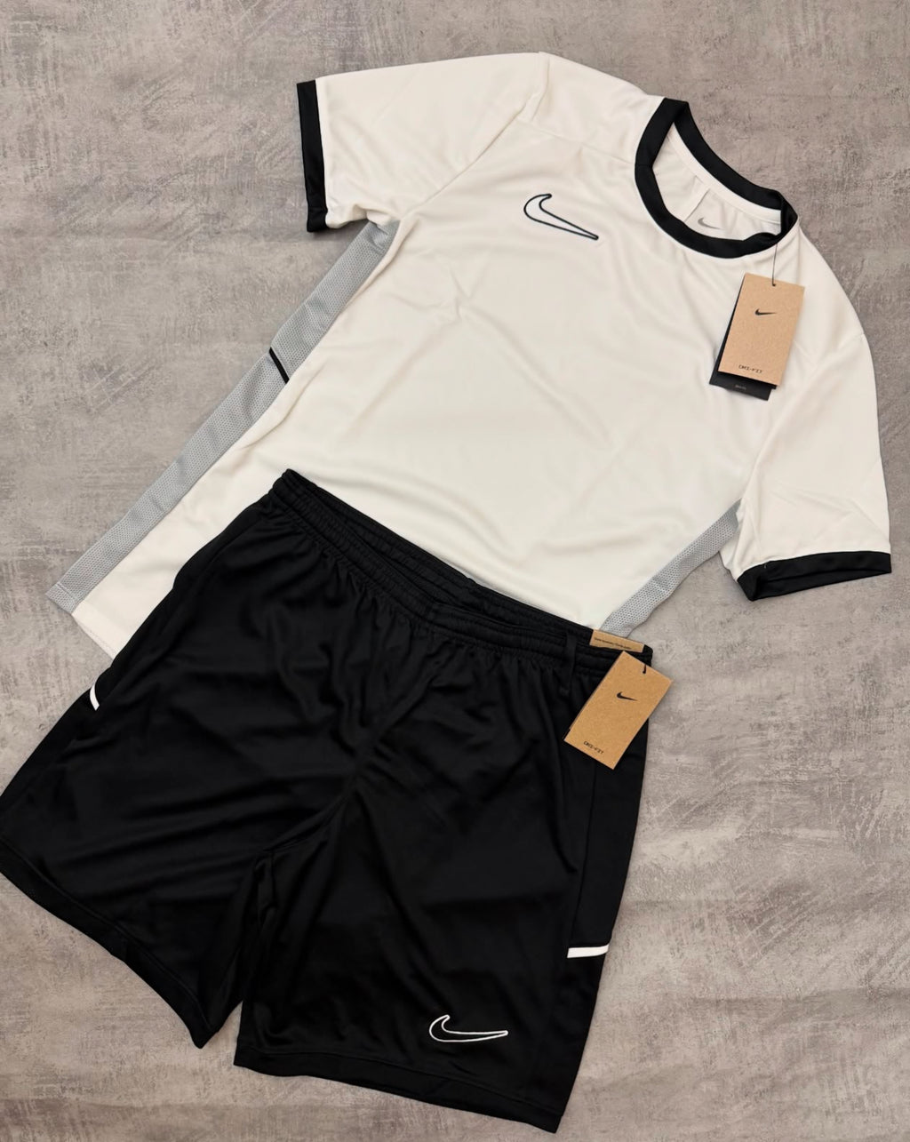 Conjunto Nike DRI-FIT Academy
