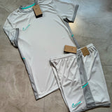 Conjunto Nike DRI-FIT ( ice frozen )