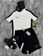 Kit completo Nike Academy + Chinelo Victori One