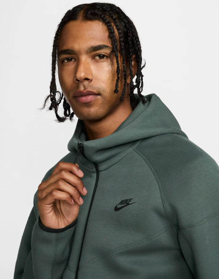 Moletom Nike Tech Fleece