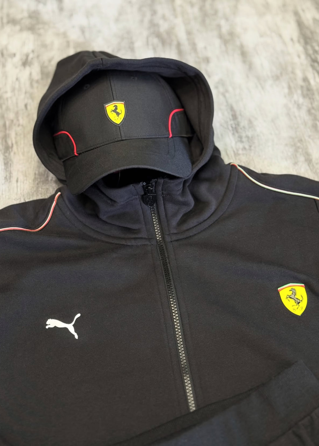 Conjunto Puma Ferrari + Boné