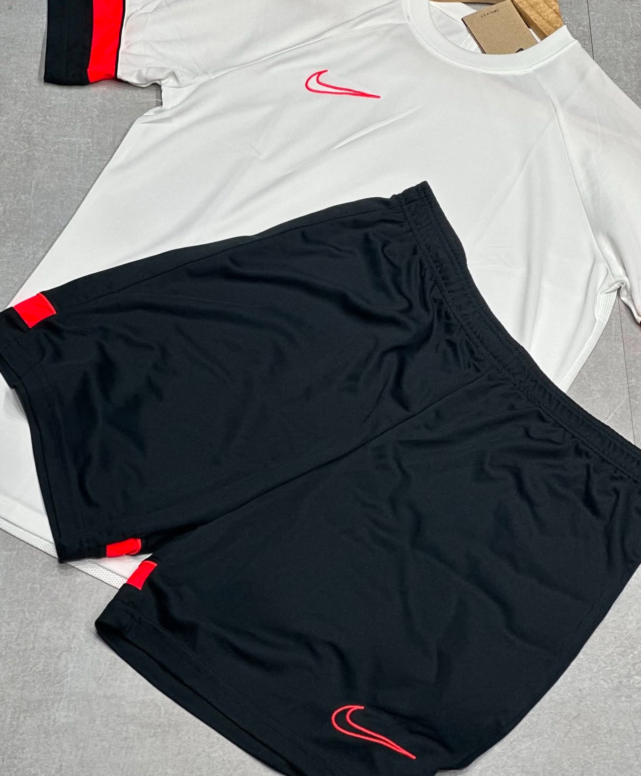 Conjunto Nike DRI-FIT Academy