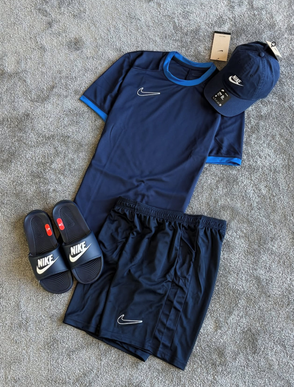Kit completo Nike Academy + Chinelo Victori One