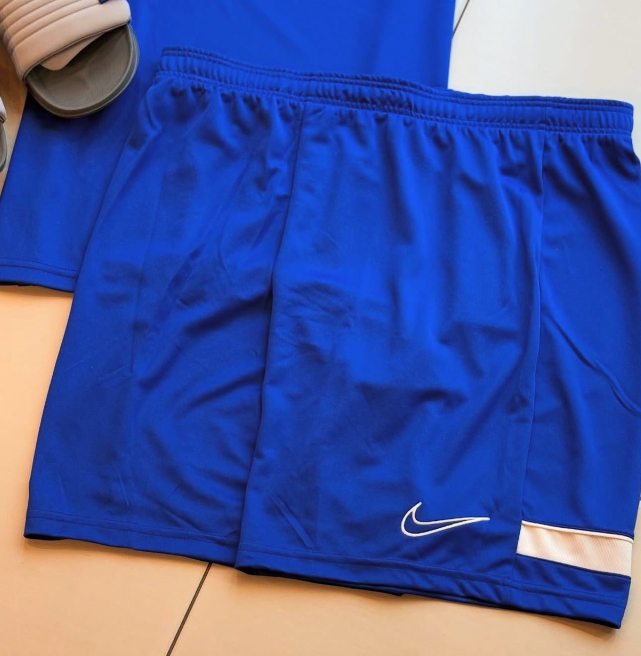 Kit Nike Academy + Chinelo Nike