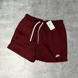 Short Nike Club