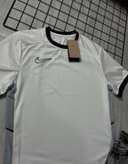 Nike Academy DRI-FIT + Calça jogador + Tênis Court Vision low