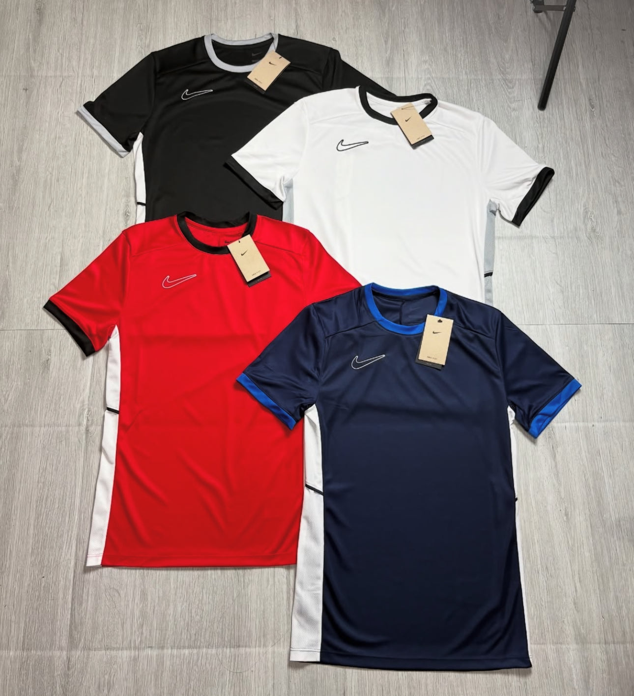 4 camisas Nike Dri-Fit Academy