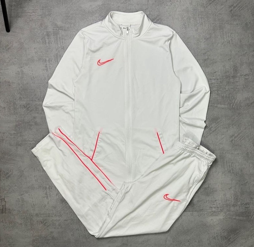 Conjunto Academy 2021