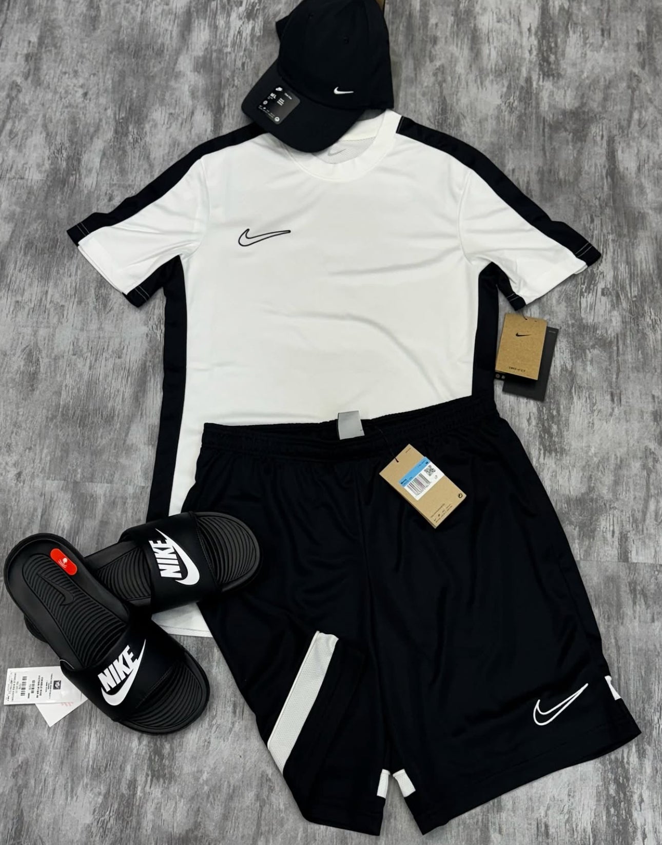 Kit completo Nike Academy + Chinelo Victori One