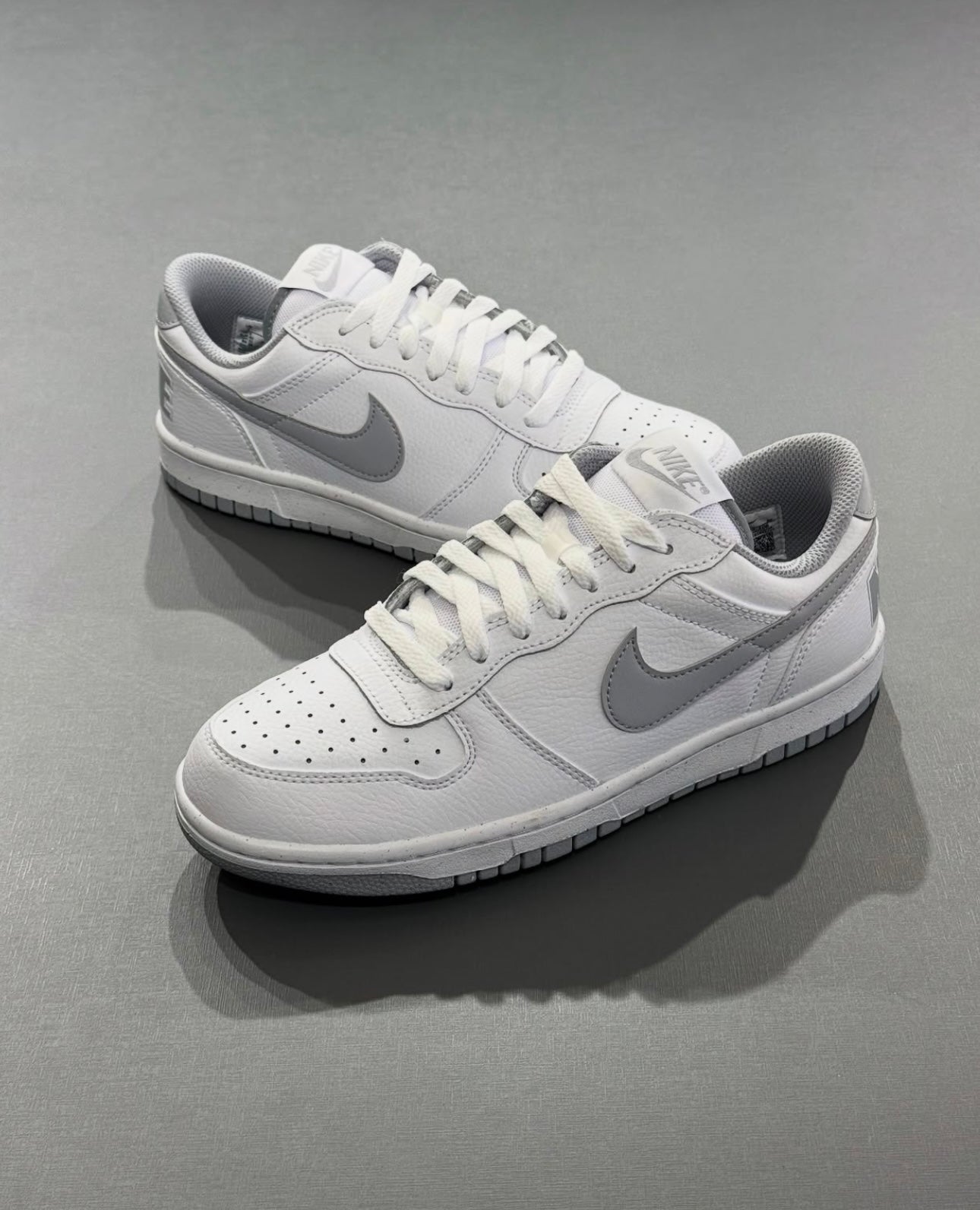 Tênis Nike Big Low