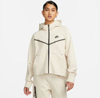 Nike Tech Fleece feminino