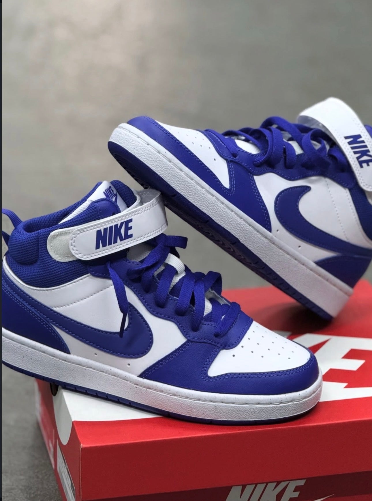 Tênis Nike Borough Mid