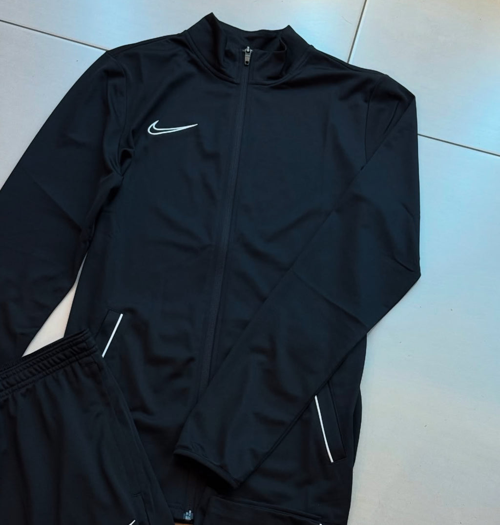 Conjunto Nike DRI-FIT Academy