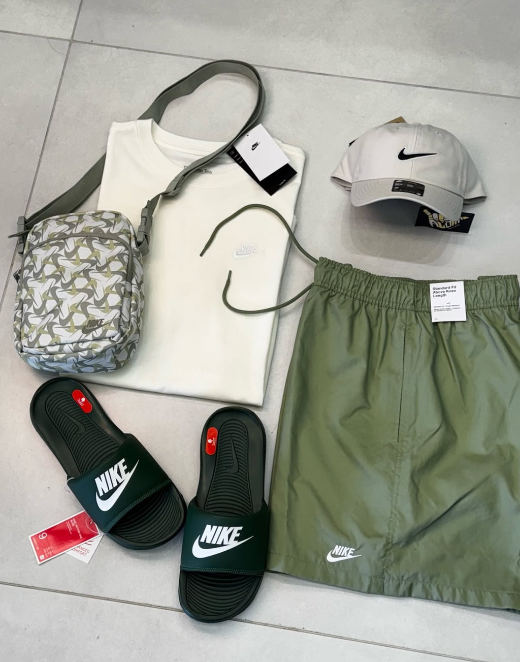 Kit Nike + Chinelo