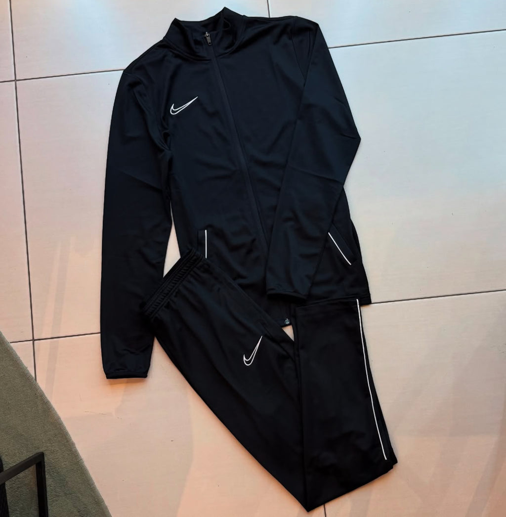 Conjunto Nike DRI-FIT Academy