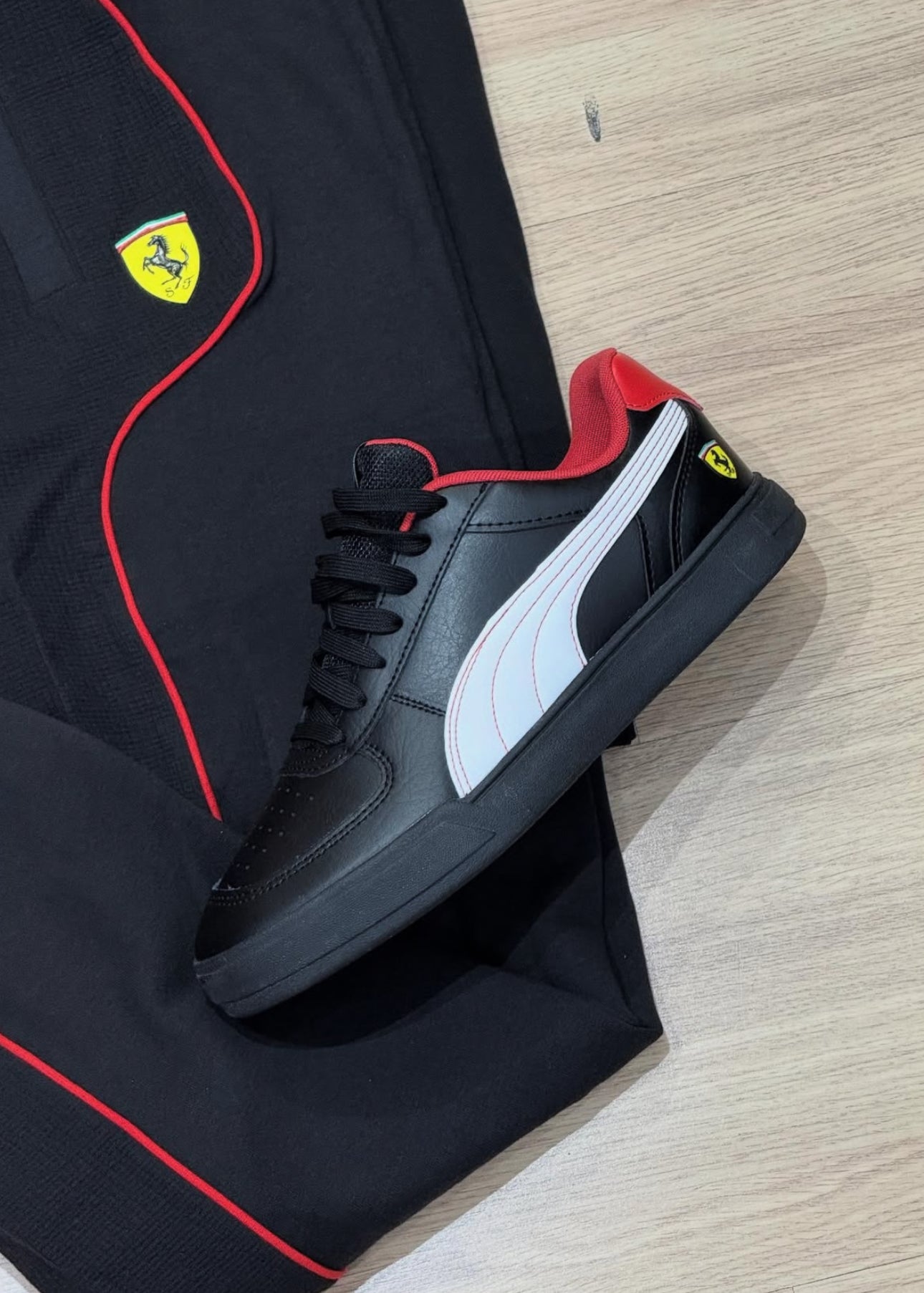 Conjunto Puma x Ferrari