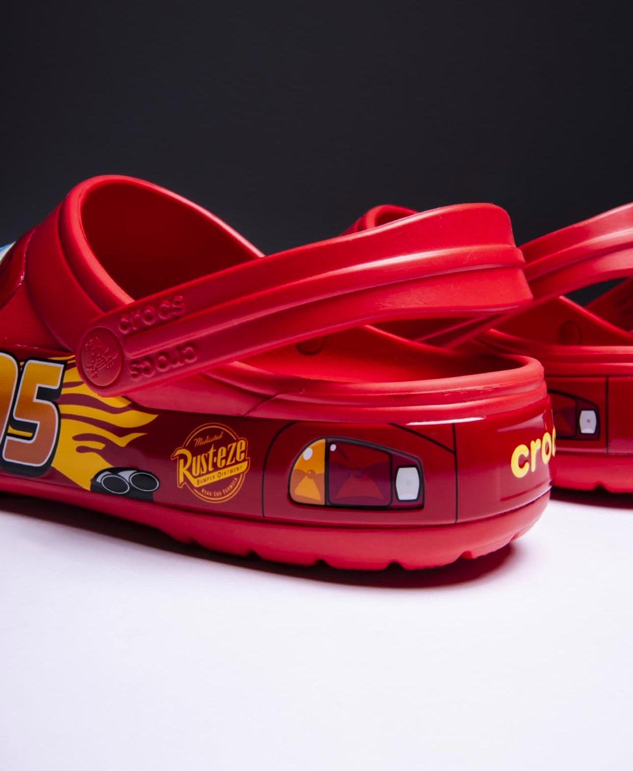 Crocs Mcqueen adulto